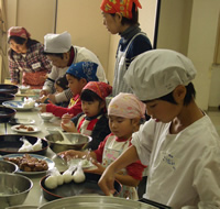 20101201_kidscookng3.jpg