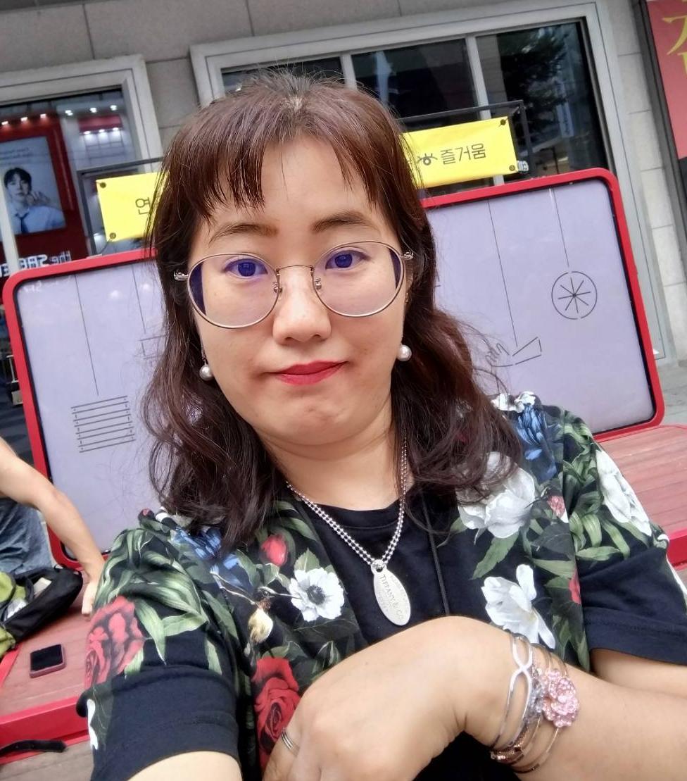 内田 奈穂子