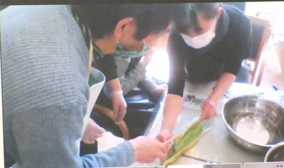 ★染め作業の様子.jpg